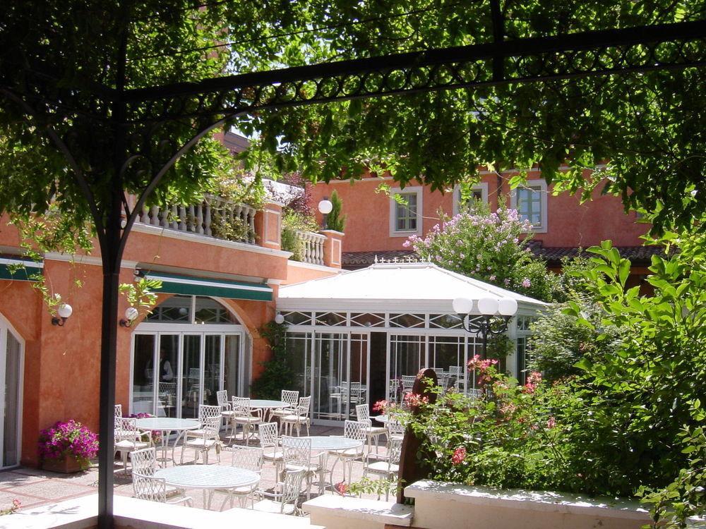 La Quinta De Los Cedros Madrid Buitenkant foto