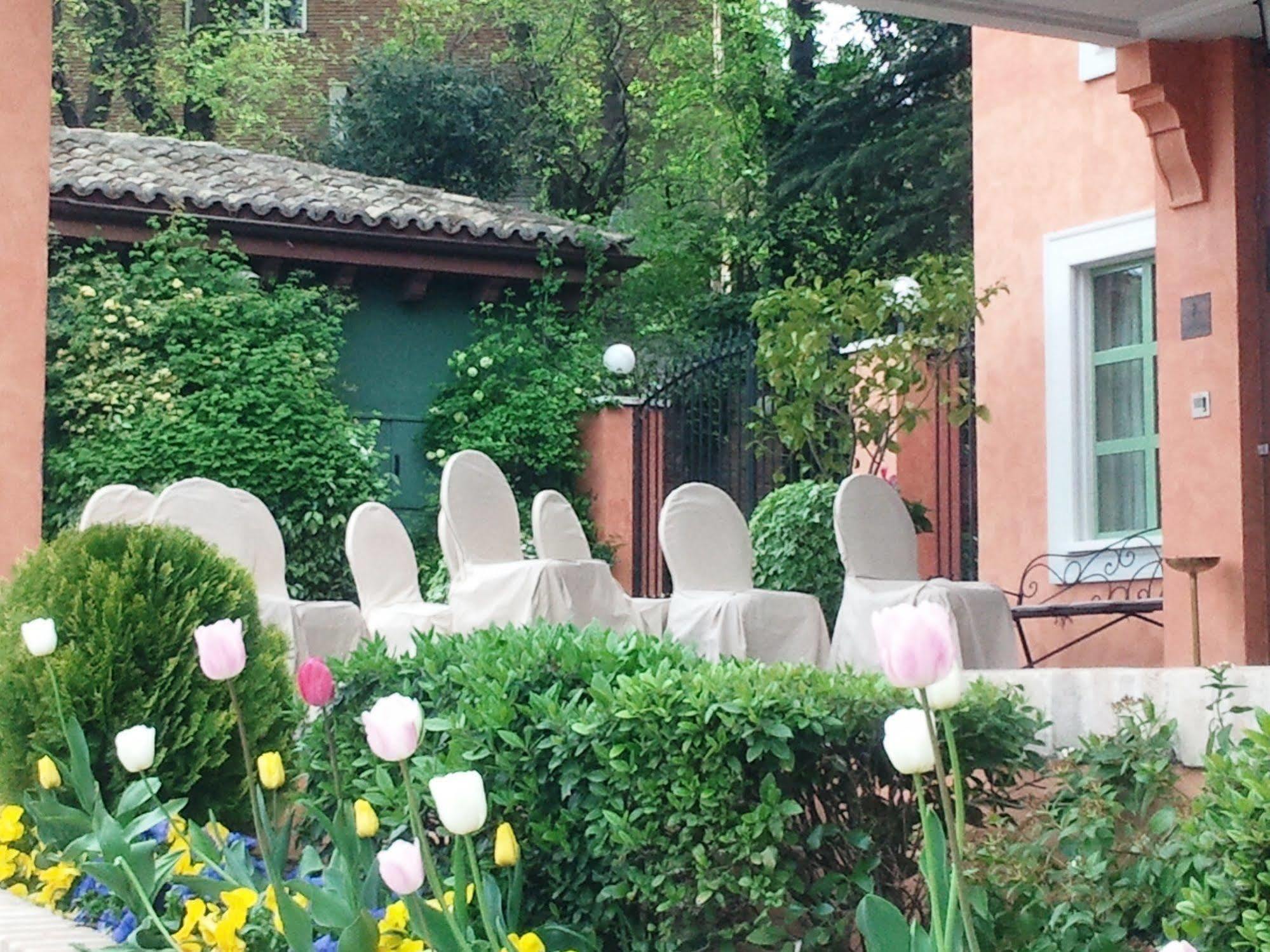 La Quinta De Los Cedros Madrid Buitenkant foto